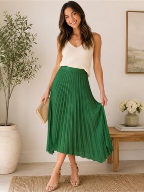 Banana Republic Green Pleated Skirt 14 - NWT